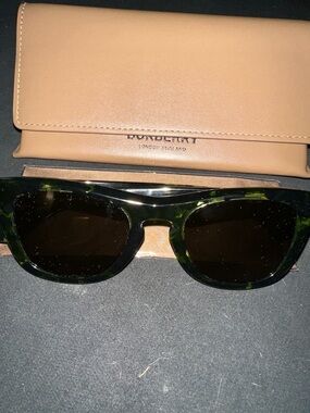 Brand New Burberry BE4426 Dark Green Tortoiseshell Sunglasses